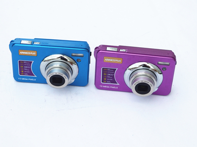 专业与便捷的完美平衡 广州诺彩1500万像素超薄家用数码相机详解